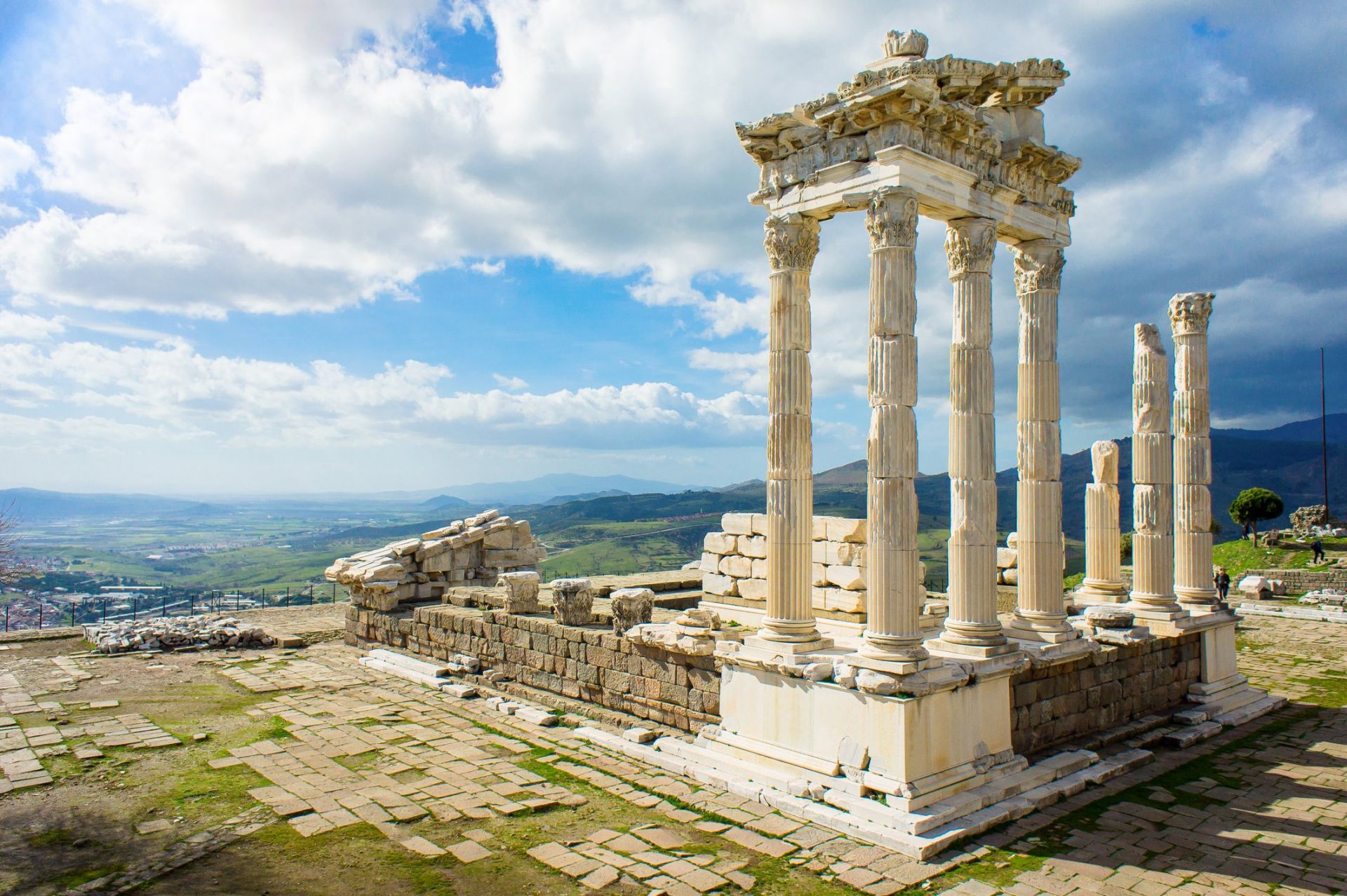 Daily Pergamon And Asclepion Tour: Full-Day Trip In Izmir ...